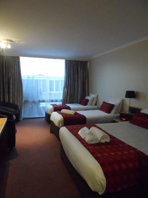 Commodore Regent - Tourism Gold Coast 17