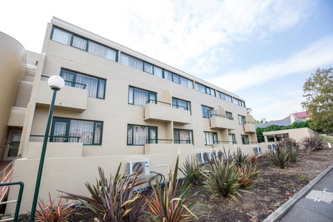 St Ives Apartments - Tourism Gold Coast 2