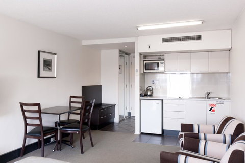 St Ives Apartments - Tourism Gold Coast 14
