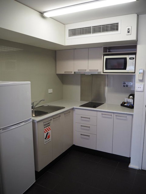 St Ives Apartments - Tourism Gold Coast 36