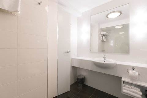 St Ives Apartments - Tourism Gold Coast 5