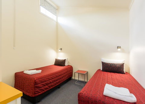 Graham Apartments - Tourism Gold Coast 7