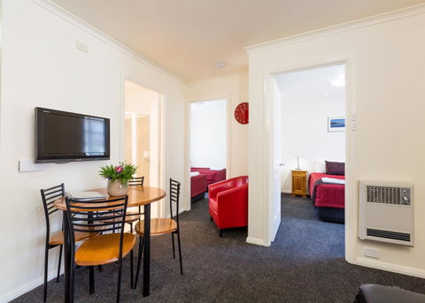 Graham Apartments - Tourism Gold Coast 3
