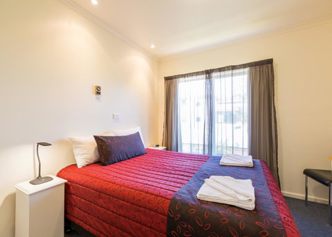Graham Apartments - Tourism Gold Coast 6