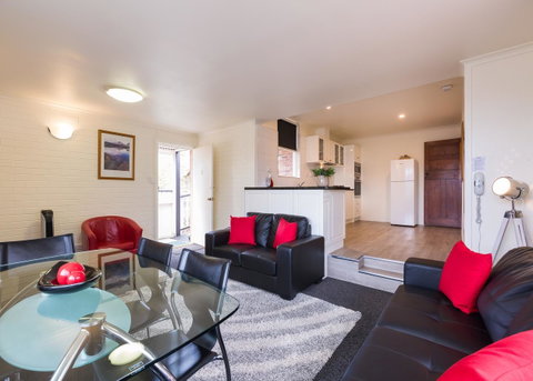 Graham Apartments - Tourism Gold Coast 19