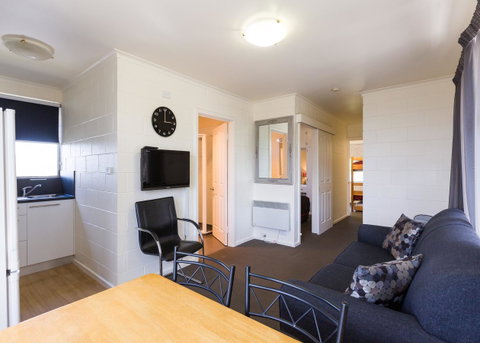 Graham Apartments - Tourism Gold Coast 42
