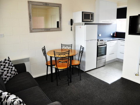 Graham Apartments - Tourism Gold Coast 1
