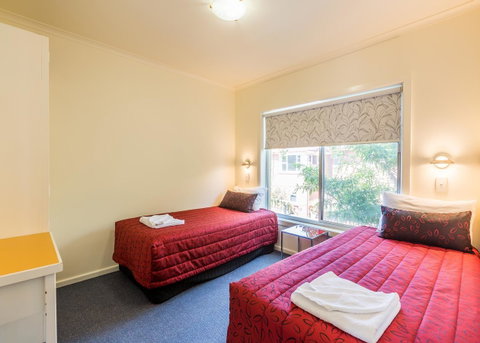 Graham Apartments - Tourism Gold Coast 17