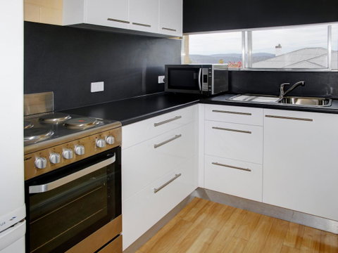 Graham Apartments - Tourism Gold Coast 2