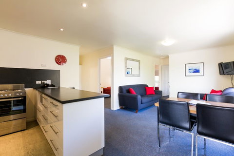 Graham Apartments - Tourism Gold Coast 14