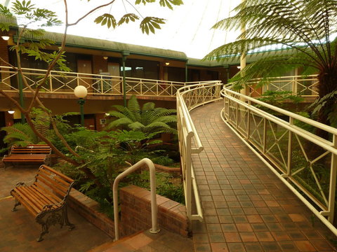 Mayfair Plaza Motel And Apartments - Tourism Gold Coast 0