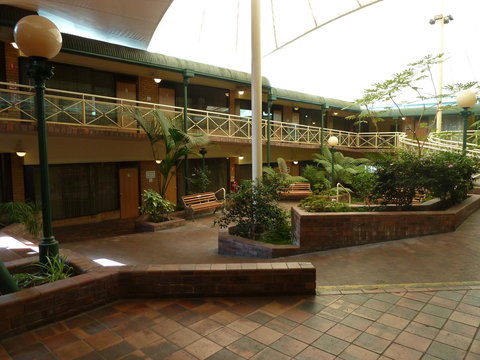 Mayfair Plaza Motel And Apartments - Tourism Gold Coast 14