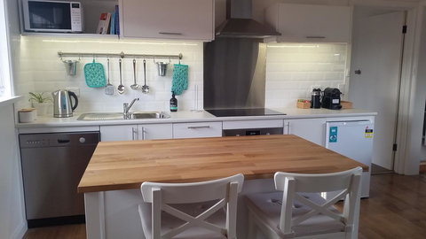 Driftwood-Cottage - Tourism Gold Coast 1