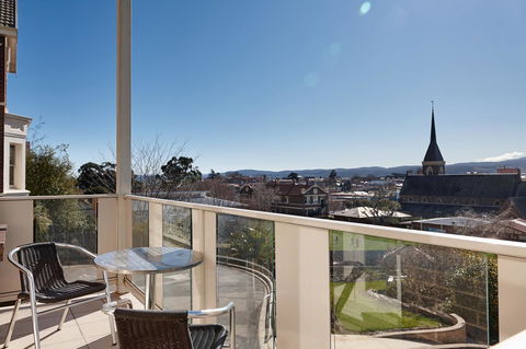 Auldington Hotel - Tourism Gold Coast 12