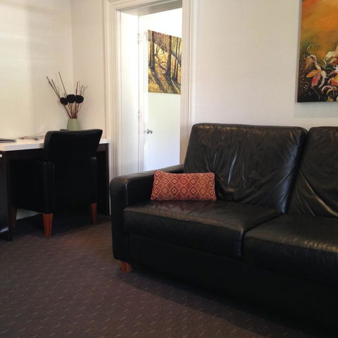 Auldington Hotel - Tourism Gold Coast 43