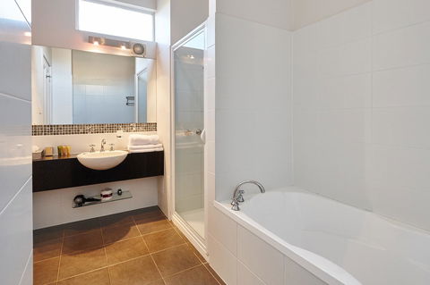 Auldington Hotel - Tourism Gold Coast 36
