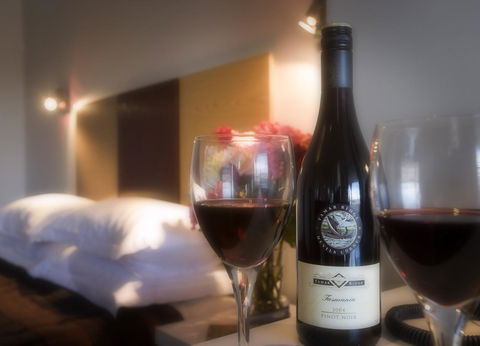 Auldington Hotel - Tourism Gold Coast 35