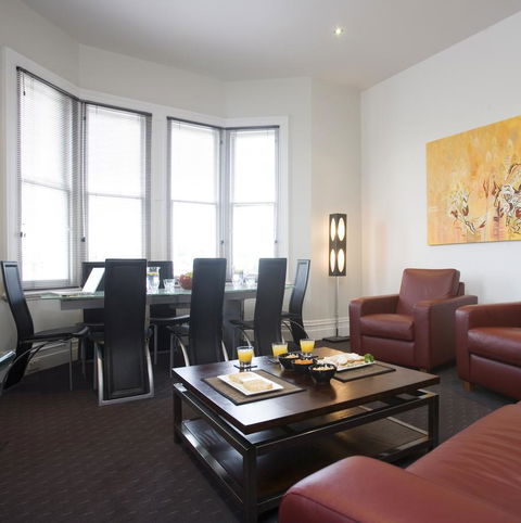 Auldington Hotel - Tourism Gold Coast 31
