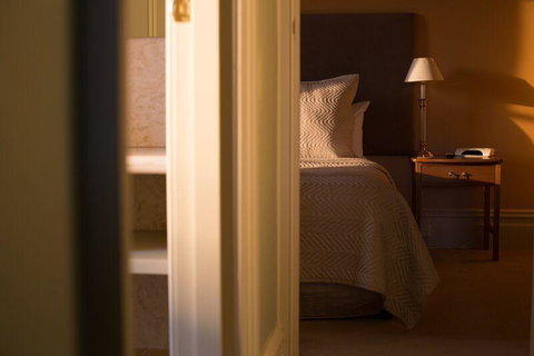 Grande Vue Hotel - Tourism Gold Coast 13