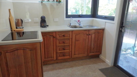 Karoola Cottage Self Contained - Gold Coast 5