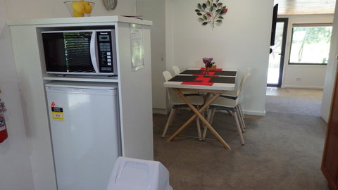Karoola Cottage Self Contained - Gold Coast 6
