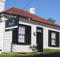 Alice's Cottages - Tourism Gold Coast