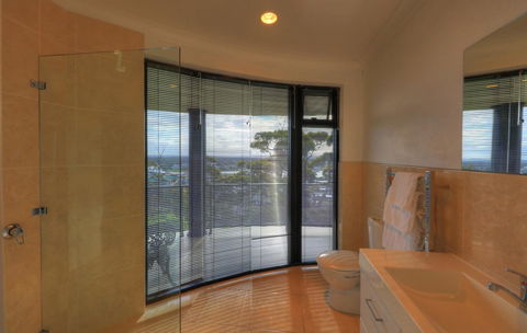 Sheer Pleasure Accommodation - Tourism Gold Coast 2
