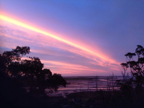 Sheer Pleasure Accommodation - Tourism Gold Coast 10