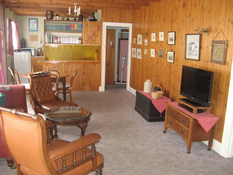 The Grove Cottages - Tourism Gold Coast 5