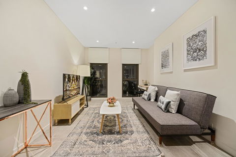 New 2 Beds Apt Mins Walking To Darling Harbour,QVB - Tourism Gold Coast 0