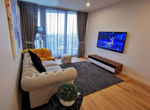 NEW 2 Rooms 2 Baths Apartment In Glen Waverley - Tourism Gold Coast 2