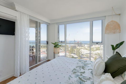 NEW Beautiful 1 Bedroom Beach Views Broadbeach - Tourism Gold Coast 0
