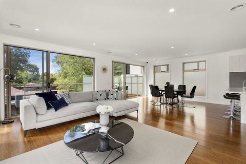 NEW Inner Melb Luxury Modern Grand Holiday House - Great Location, Wifi, Parking - Tourism Gold Coast 1
