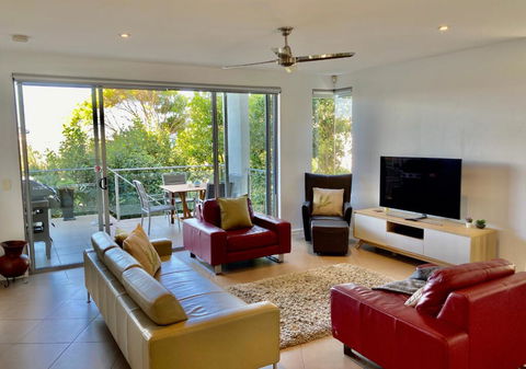 NEW Sunshine Beach Family Escape 3 Bedroom With Free Wifi And Parking - Tourism Gold Coast 3