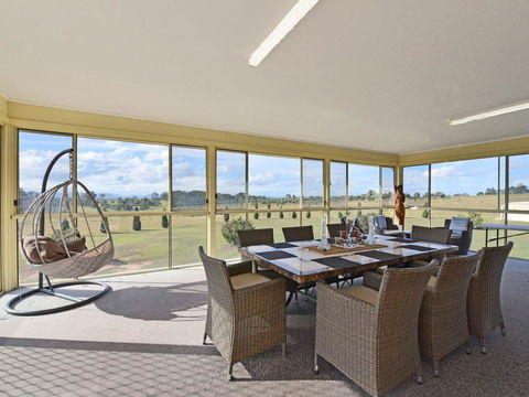 Noble Willow Homestead Lovedale. Super Spacious, With Views And Pool - Tourism Gold Coast 2