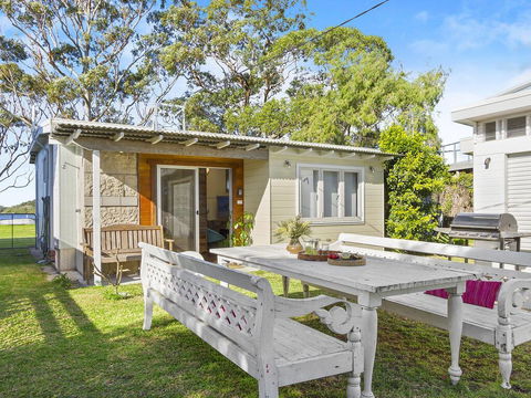 Noddys Riverside - Tourism Gold Coast 3
