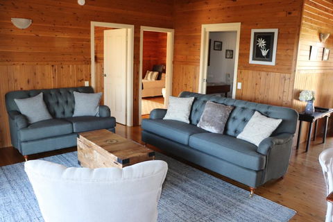 North Lodge Clan Cottage - Tourism Gold Coast 3
