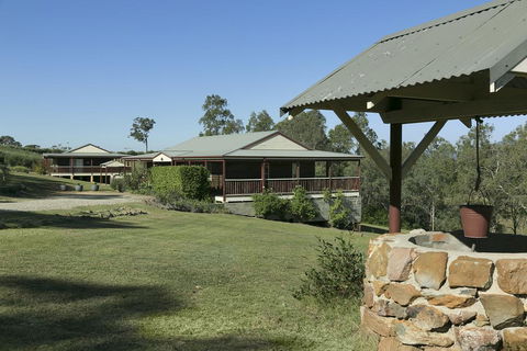 North Lodge Highland Cottage - Tourism Gold Coast 3