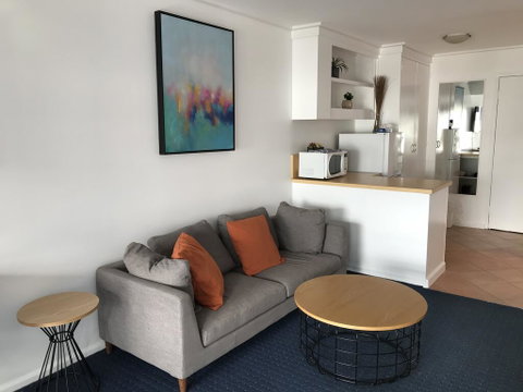 North Pier Hotel - Tourism Gold Coast 1