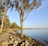 NRMA Lake Somerset Holiday Park