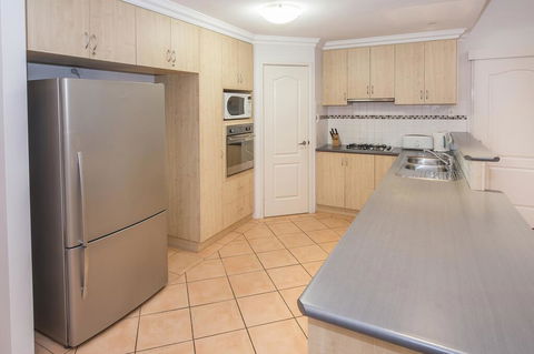 Nyes Nest - Tourism Gold Coast 2