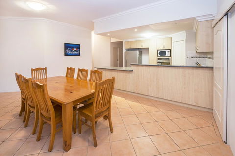 Nyes Nest - Tourism Gold Coast 3