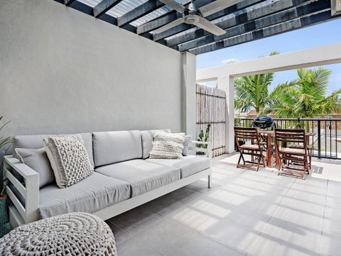 Oasis By The Sea - Tourism Gold Coast 2