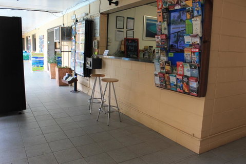 Oasis Inn Apartments - Tourism Gold Coast 1