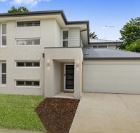 OCEAN BREEZE Family Home - Tourism Gold Coast