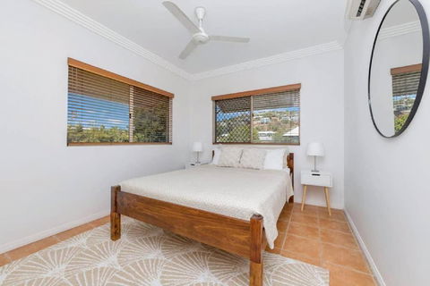 Ocean Breeze, Near Parks And Rowes Bay - Tourism Gold Coast 3