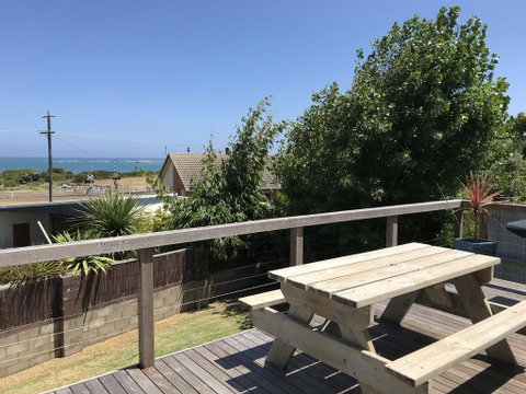 OCEAN VIEWS - Tourism Gold Coast 2