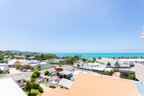 OCEAN VIEWS 10 - Tourism Gold Coast 2