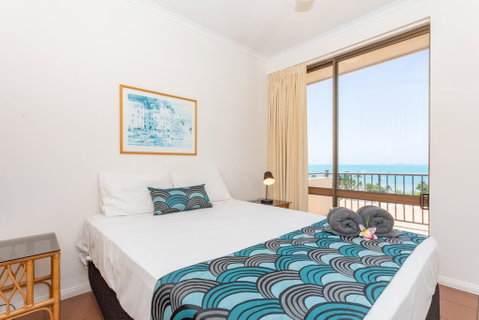 OCEAN VIEWS 10 - Tourism Gold Coast 3