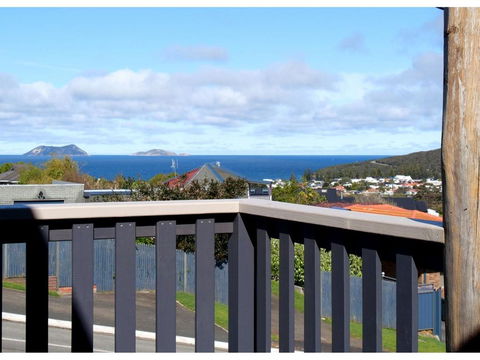 Ocean, Islands & Whales :) - Tourism Gold Coast 2